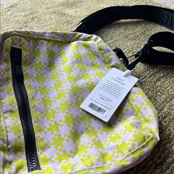 BAGGU Handbags - NWT! BAGGU Sport Crossbody Bag in Pink Pistachio Pixel Gingham